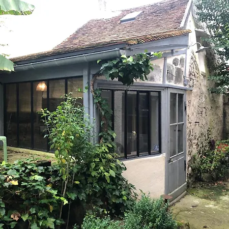 La Petite Maison Survilliers Extérieur photo